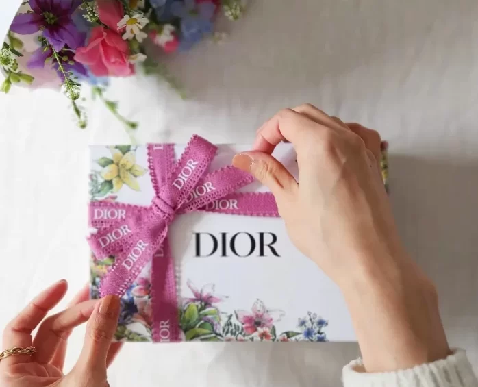 Dior（ディオール）
ギフトラッピング
